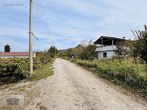 GEYVE YE 1 km MESAFEDE ELK SU OLAN SÜPER LOKASYON...