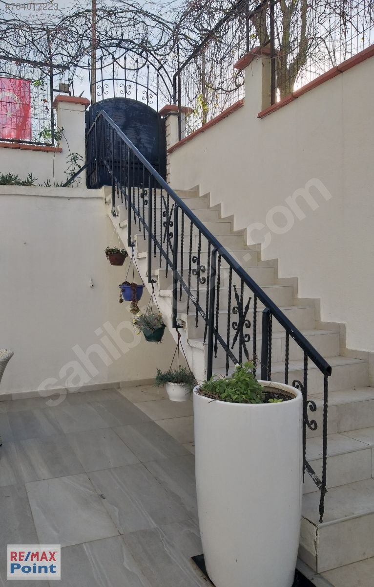 Emlak Ofisinden 5+1, 260 m² Satılık Villa 1.260.000 TL�ye sahibinden