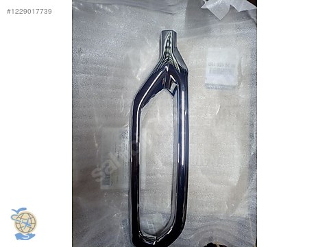 Koleos sağ arka sis farı çerçevesi krom 850863861R - İlan ve