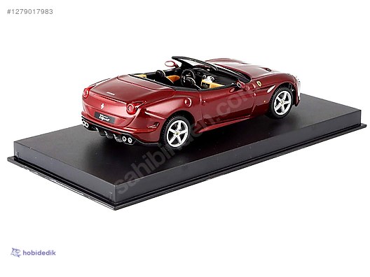 Bburago 1:43 Ferrari California T Open Top Signature Series on