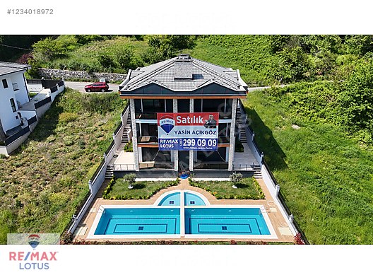 ŞİLE ÇAVUŞ MAHALLESİ SATILIK HAVUZLU TRİPLEX VİLLA