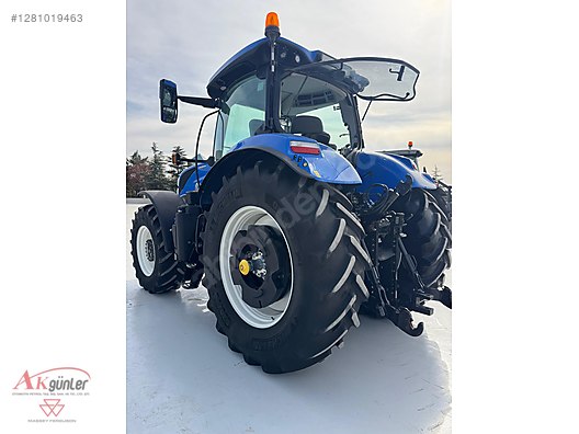 Machinery / Agricultural Machines / Tractors / New Holland / T7.270