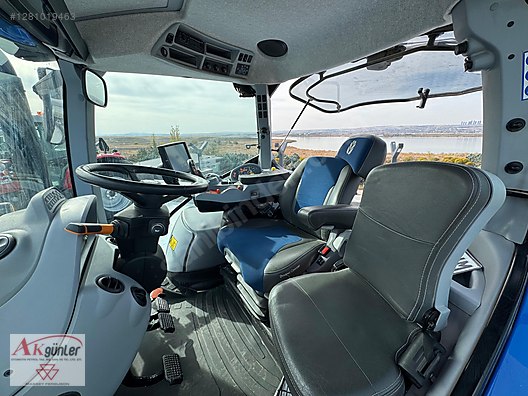 Machinery / Agricultural Machines / Tractors / New Holland / T7.270