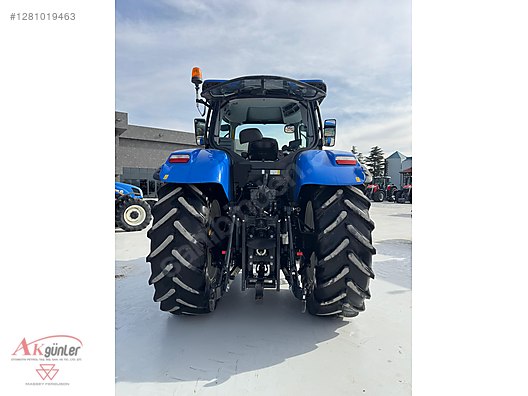 Machinery / Agricultural Machines / Tractors / New Holland / T7.270