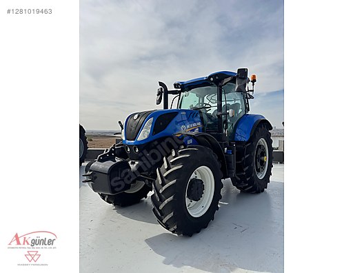 Machinery / Agricultural Machines / Tractors / New Holland / T7.270