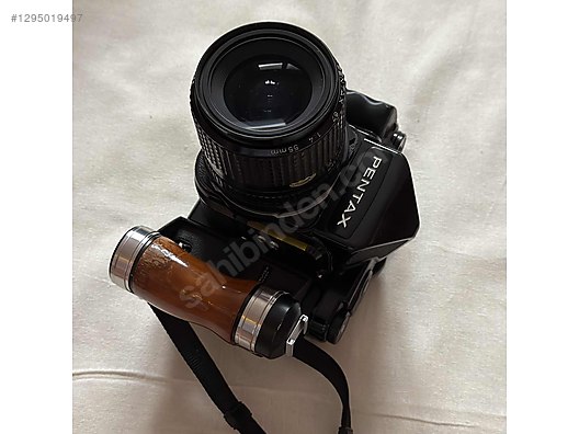 Medium Format / SLR (Single Lens Reflex) / Pentax 67 Body + 105mm