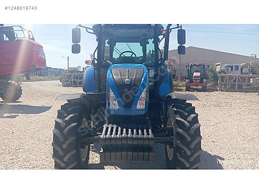 Machinery / Agricultural Machines / Tractors / New Holland / TR5.100