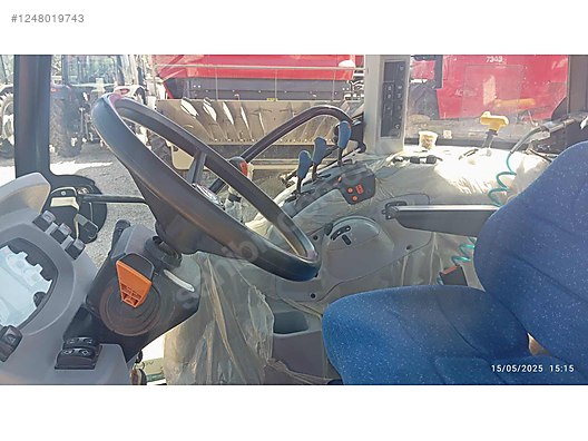 Machinery / Agricultural Machines / Tractors / New Holland / TR5.100