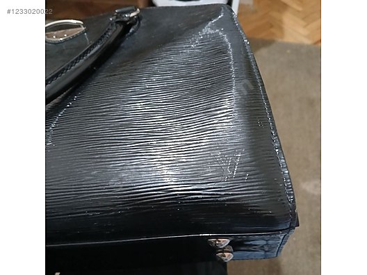 Used & Brand New Items / Clothing & Accessories / Women / Accessories / Bags