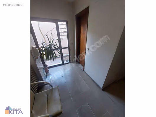 KITA'DAN ÇANKAYA METRO ÇIKIŞI BAKIMLI KİRALIK İŞYERİ #1284021829