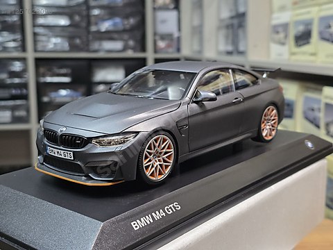 ミニカー 1/18 BMW M4 GTS F82 /minichamps 12570220903ak.jpg