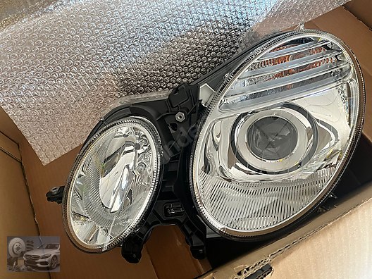 Cars & SUVs / Electric / A2118204761 FAR KOMPLE 211 BI-XENON L 06