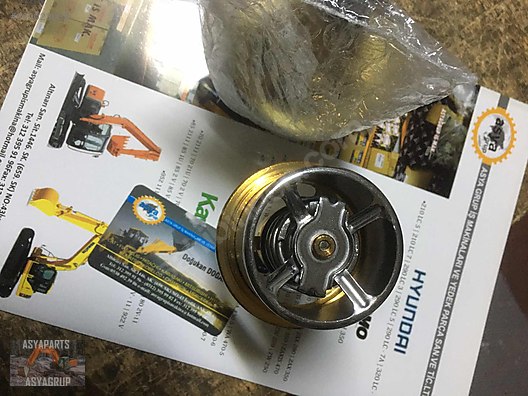 600-421-6630 KOMATSU TERMOSTAT 125 MOTOR 140 MOTOR D155 TERMOST