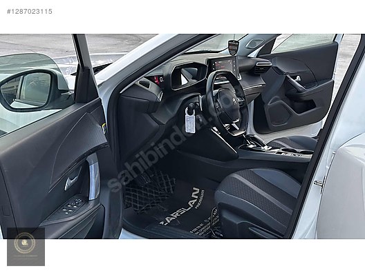 Vasıta / Arazi, SUV & Pickup / Peugeot / 2008 / 1.2 PureTech / Allure