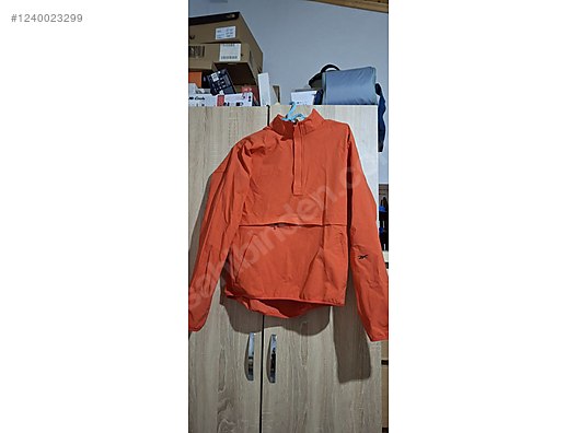 İkinci El ve Sıfır Alışveriş / Spor / Atletizm / Koşu / Giyim & Aksesuar