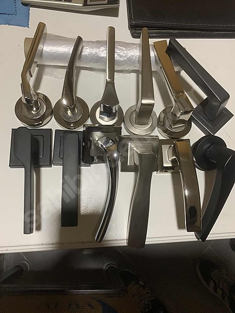 Teşhir kapı kolları