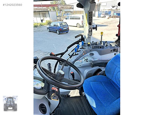 Machinery / Agricultural Machines / Tractors / New Holland / T5.115