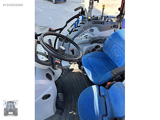 Machinery / Agricultural Machines / Tractors / New Holland / T5.115