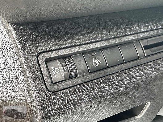 Vasıta / Arazi, SUV & Pickup / Peugeot / 3008 / 1.5 BlueHDi / Allure