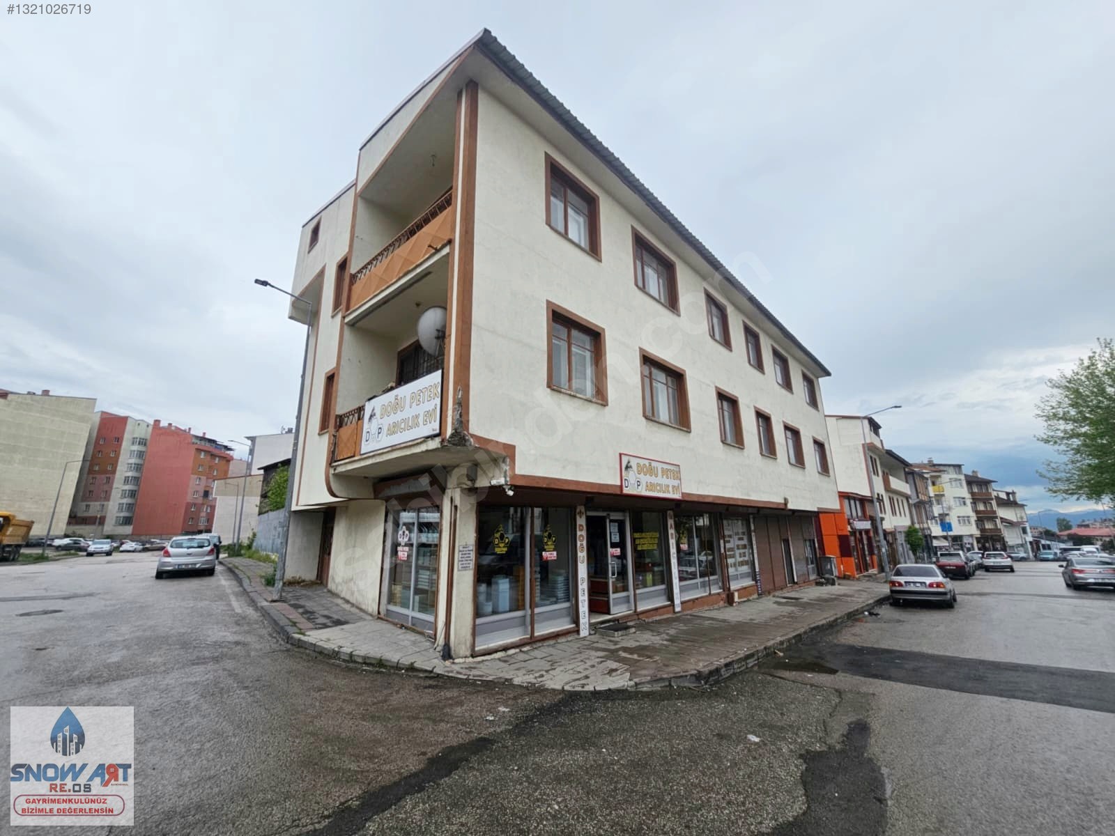 SNOWART'TAN KONGRE CADDESİNDE SATILIK 3 DÜKKAN VE 4 DAİRE - Kazım Karabekir Paşa Emlak 1