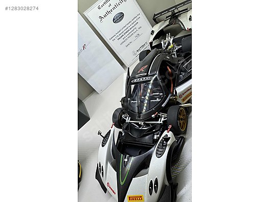 Autoart Diecast Model 1:18 Pagani Araba