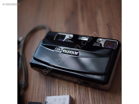 Kompakt / Fujifilm / FinePix Real 3D W1 / Fujifilm FinePix REAL 3D