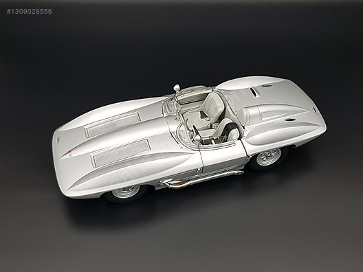 1/18 die-cast Chevrolet Corvette Stingray Concept Car 1959 on