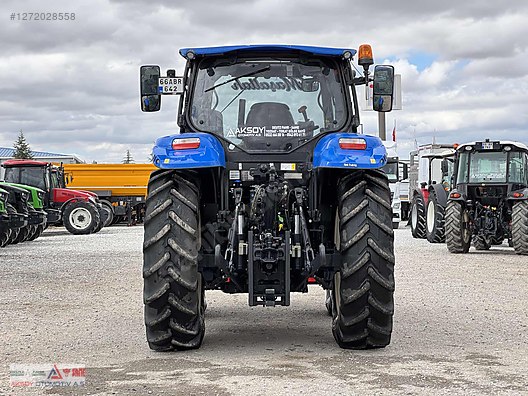 Machinery / Agricultural Machines / Tractors / New Holland / TR6.135S