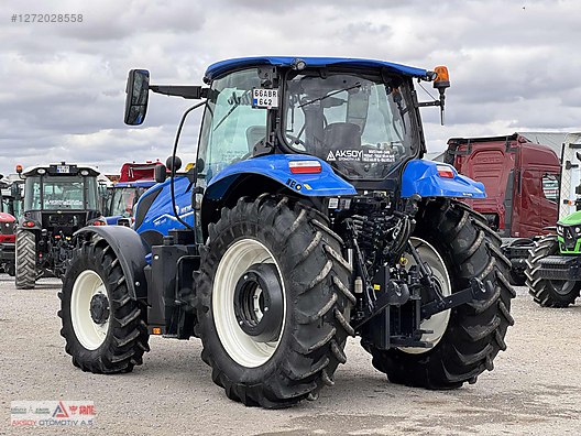 Machinery / Agricultural Machines / Tractors / New Holland / TR6.135S