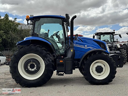 Machinery / Agricultural Machines / Tractors / New Holland / TR6.135S
