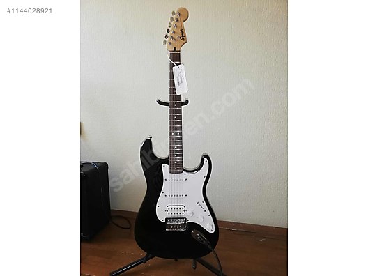 Squier bullet deals strat hss black