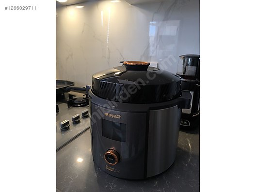 Used & Brand New Items / Home Decor / Kitchen Utensils / Pressure Cookers