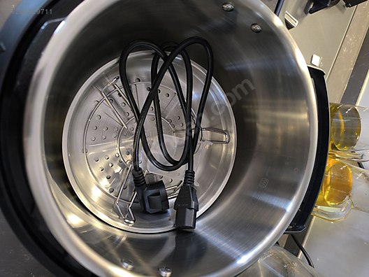 Used & Brand New Items / Home Decor / Kitchen Utensils / Pressure Cookers