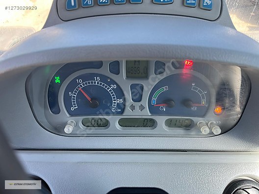 Machinery / Agricultural Machines / Tractors / New Holland / TR6.120