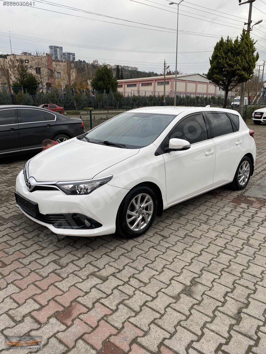 Toyota / Auris / 1.4 D4D / Active / SİNAN OTODAN AURİS 1