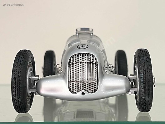 CMC Diecast Model 1:18 Mercedes Benz Araba - 1242030966