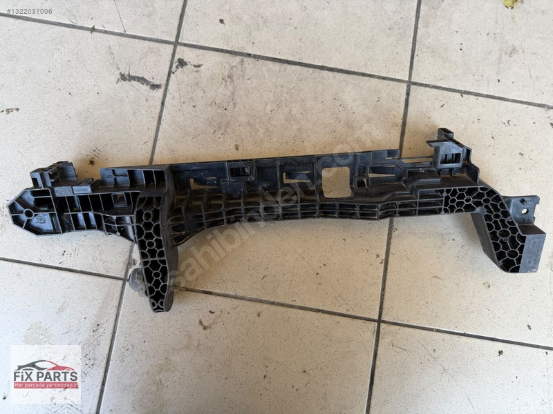 Mercedes – Benz Vito Radyatör Braketi