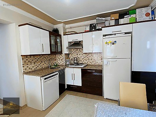 GÜZELYURT MAH SİTE İÇİNDE SATILIK 2+1 EŞYALI ARAKAT #1266031017