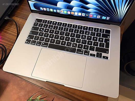 Used & Brand New Items / Computers / Laptops & Notebooks / Laptops / Apple Macbook