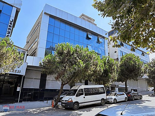 ERDEM SEMİZ'DEN CADDE ÜZERİ SATILIK İSKANLI 5000 m2 KOMPLE BİNA #1117033125