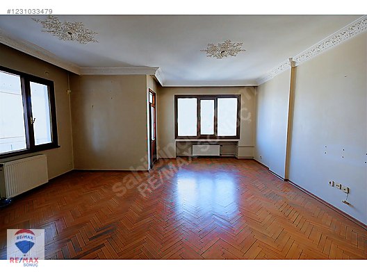 Merdivenköy İlkyuva Sokak'ta Kiralık 3+1 Daire 135 m2
