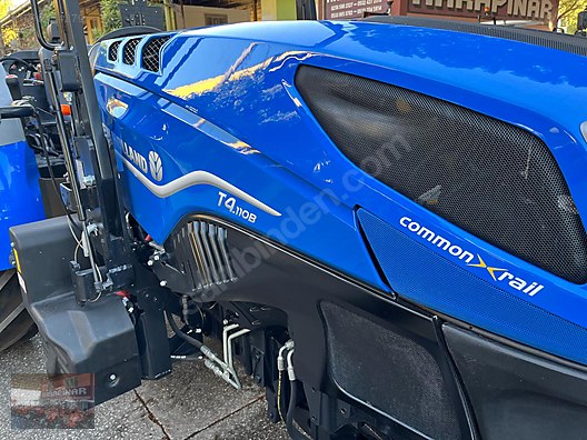 Machinery / Agricultural Machines / Tractors / New Holland / T4.110B