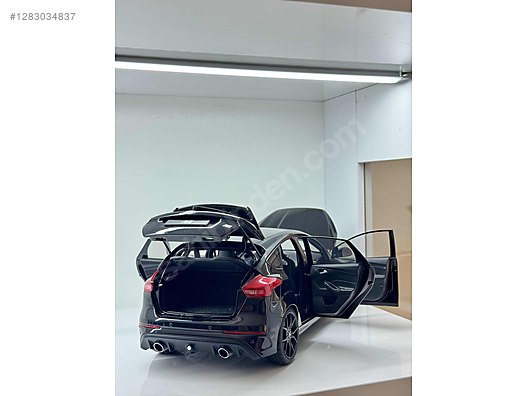 Autoart Diecast Model 1:18 Ford Araba