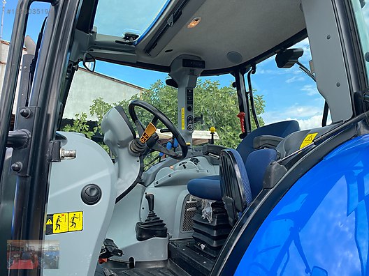 Machinery / Agricultural Machines / Tractors / New Holland / TR5.115