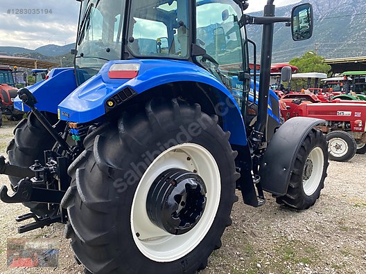Machinery / Agricultural Machines / Tractors / New Holland / TR5.115