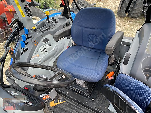 Machinery / Agricultural Machines / Tractors / New Holland / TR5.115