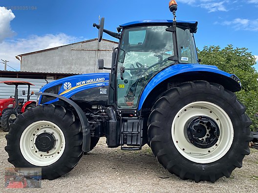 Machinery / Agricultural Machines / Tractors / New Holland / TR5.115