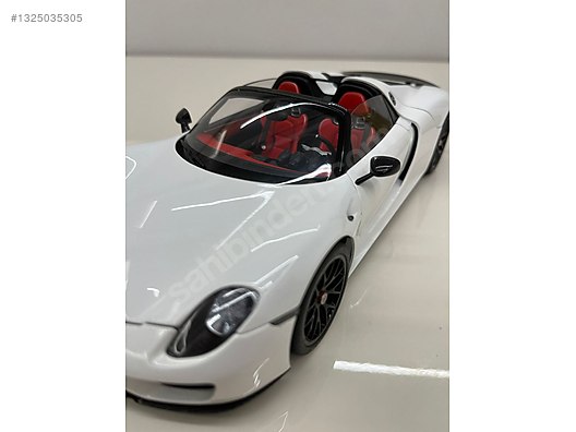Autoart Diecast Model 1:18 Porsche Araba - 1325035305