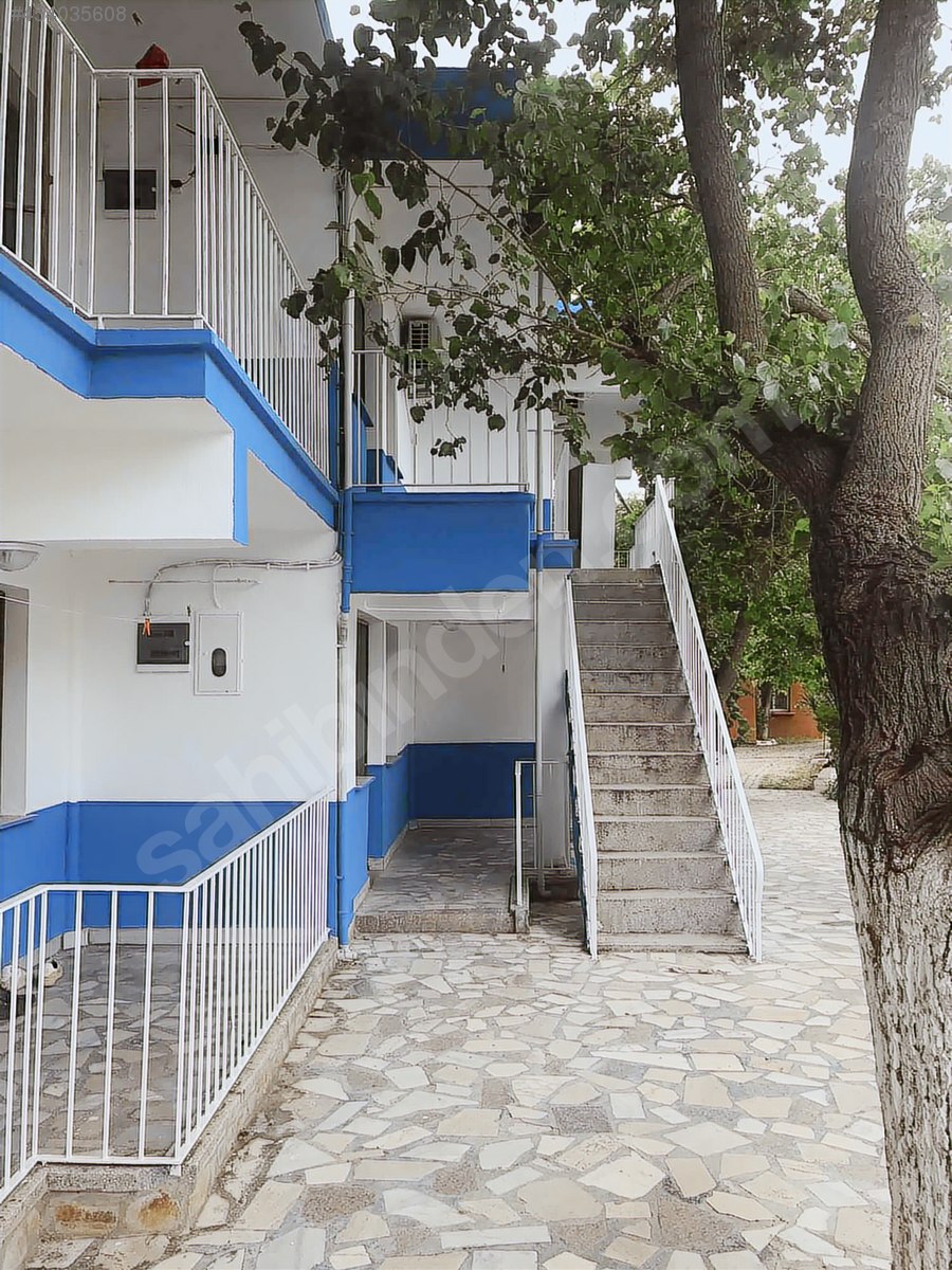 İzmir Urla Balıklıovada denize 50 mt.özel plajlı daire. Günlük