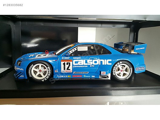 Autoart Diecast Model 1:18 Nissan Araba